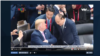 Tổng thống Mỹ Donald Trump và Thủ tướng Việt Nam Nguyễn Xuân Phúc tại G20 ở Osaka, Nhật, ngày 28/6/2019. Photo: Chụp từ VTV1